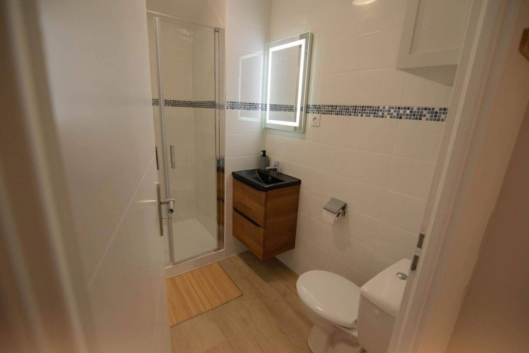 קרקסון Tout Confort ! Centre-Ville, Climatisation, Parking, Wifi, Calme, Tv מראה חיצוני תמונה